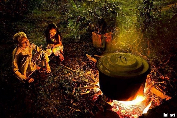 nhớ-nồi-bánh-chưng-đêm-giao-thừa.jpg
