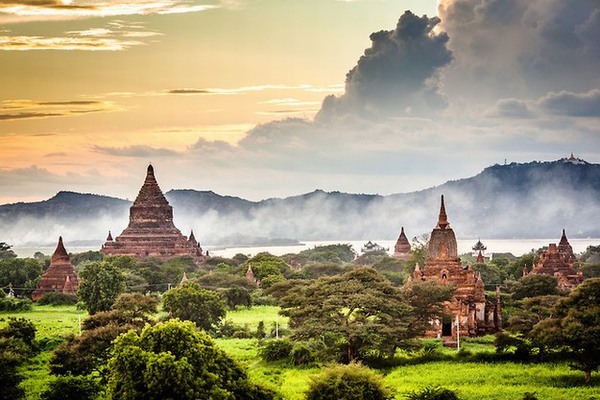 nhung-buc-anh-cuon-hut-du-khach-toi-dat-phat-myanmar-4[1].jpg