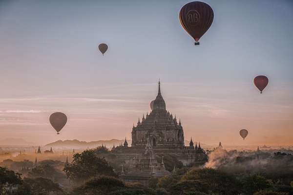 nhung-buc-anh-cuon-hut-du-khach-toi-dat-phat-myanmar-7[1].jpg