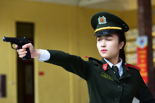 nu-sinh-hv-An-ninh-7279-1501748911.jpg