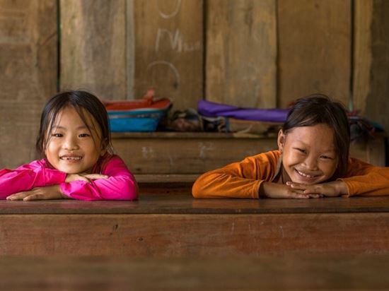 nu_cuoi_viet_nam_mien_son_cuoc_qua_ong_kinh_nhiep_anh_gia_phap_12[1].jpg