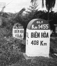 trên từng cây số