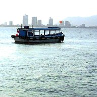 ngày càng xa bờ