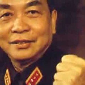 Đất mẹ ngày về - Ca sĩ Phương Thảo - YouTube