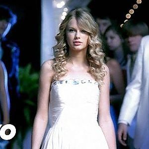 Taylor Swift - You Belong With Me - YouTube